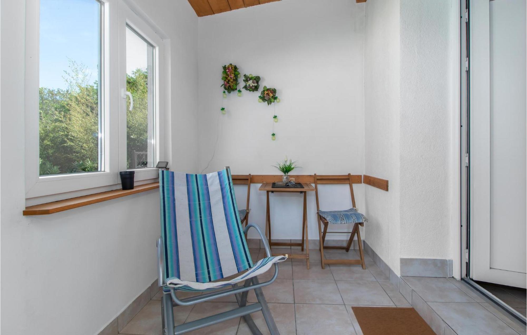 Nice Apartment In Smrika With Kitchen Exterior foto