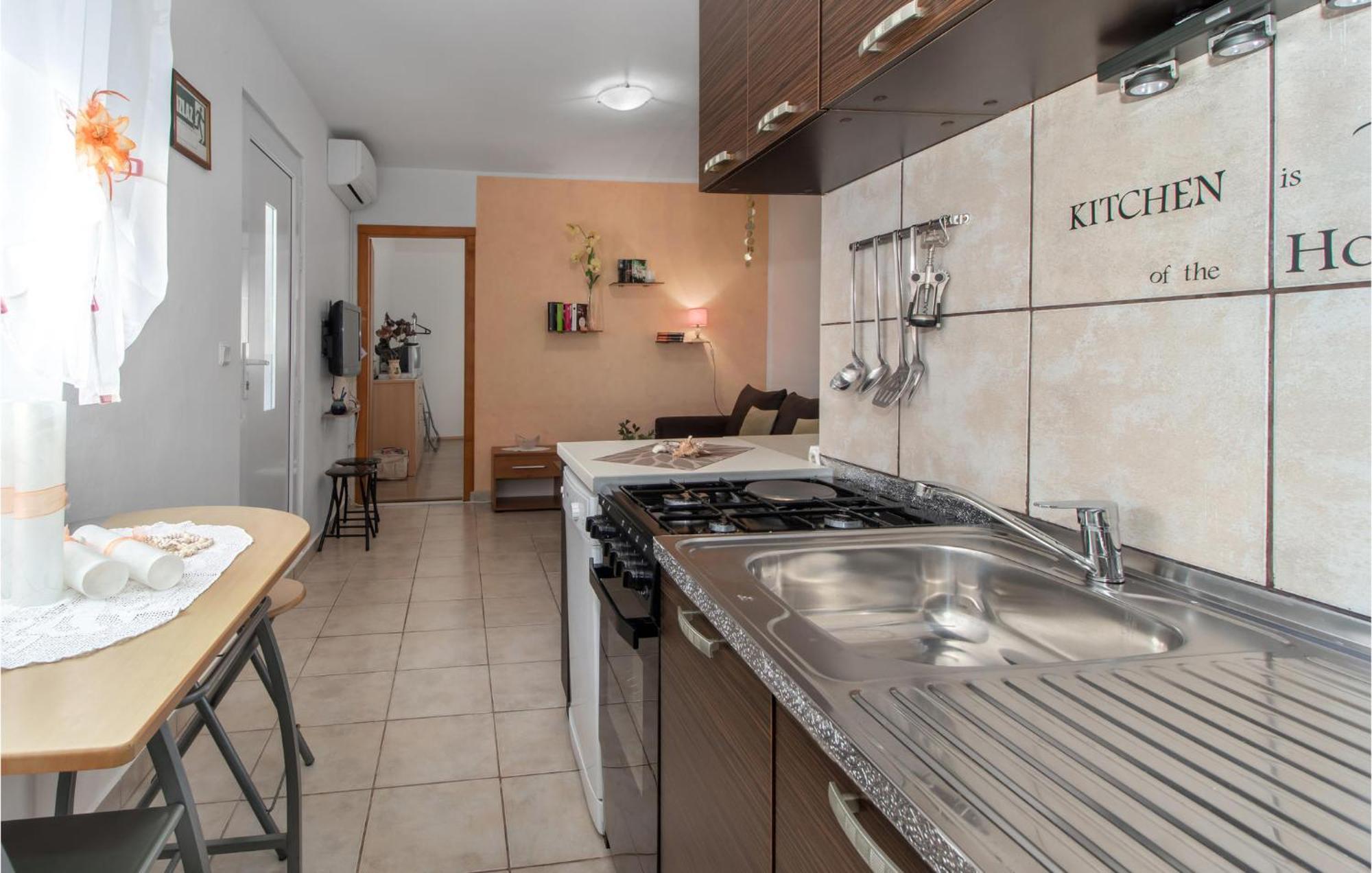 Nice Apartment In Smrika With Kitchen Exterior foto